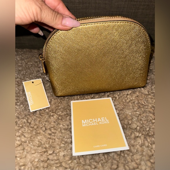 NWT 💛 Michael Kors Cosmetic Bag - Picture 8 of 8